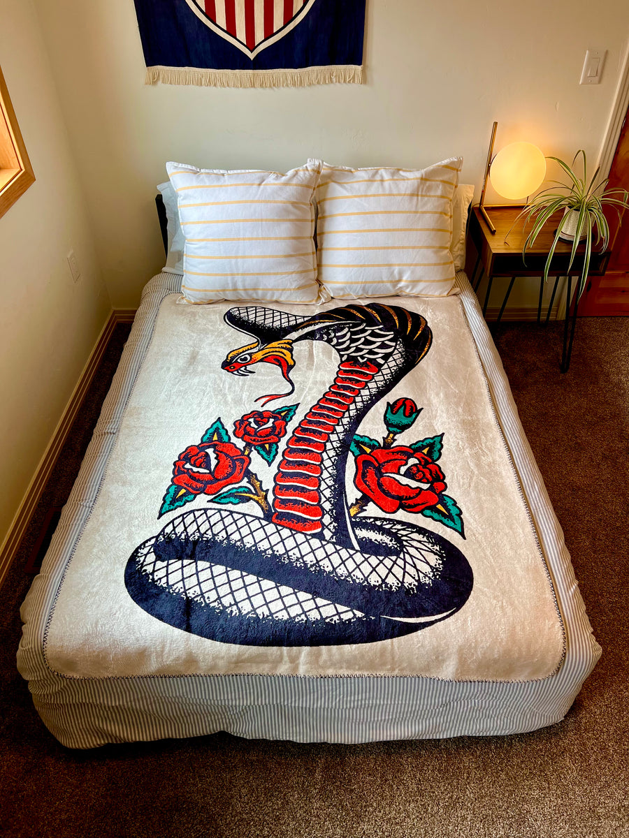 Fleece Cobra Blanket
